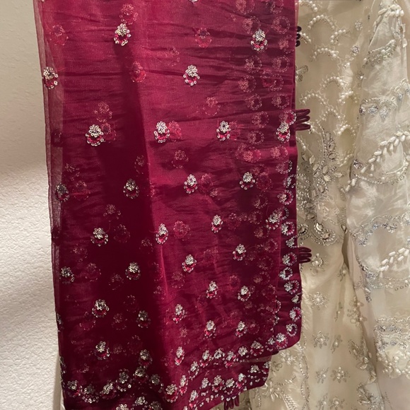 Republic womenswear (Un Oillet) from Claire de lune wedding collection - Picture 5 of 9